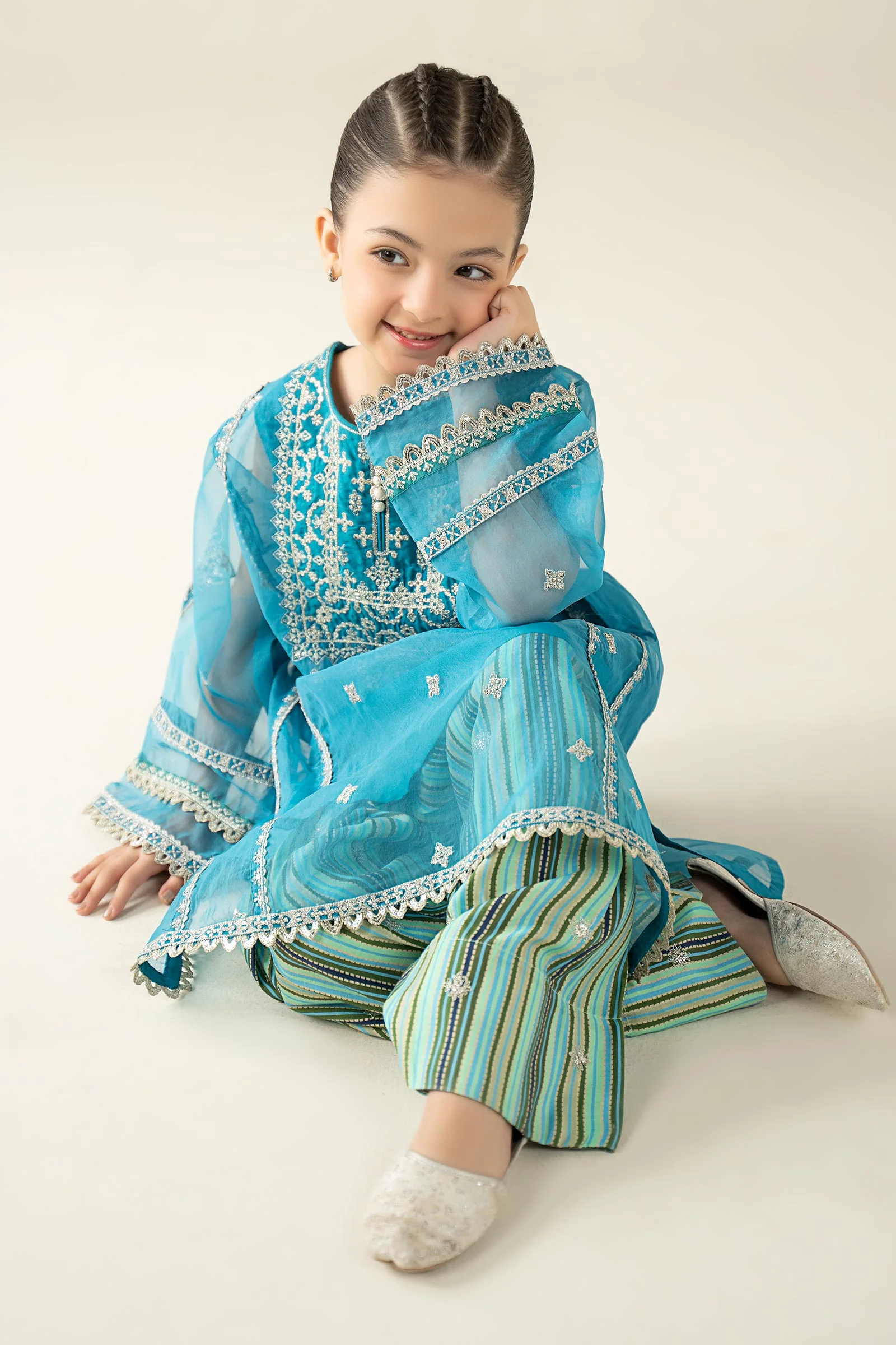 2 Piece Embroidered Organza Suit - Image 4