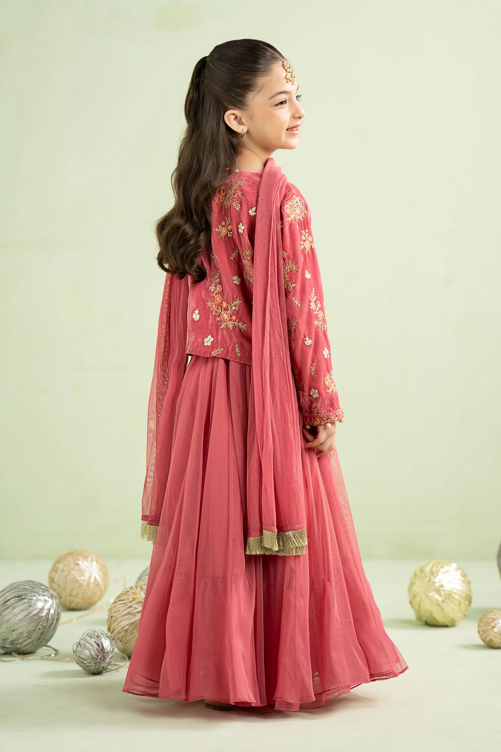 3 Piece Embroidered Velvet Suit - Image 6