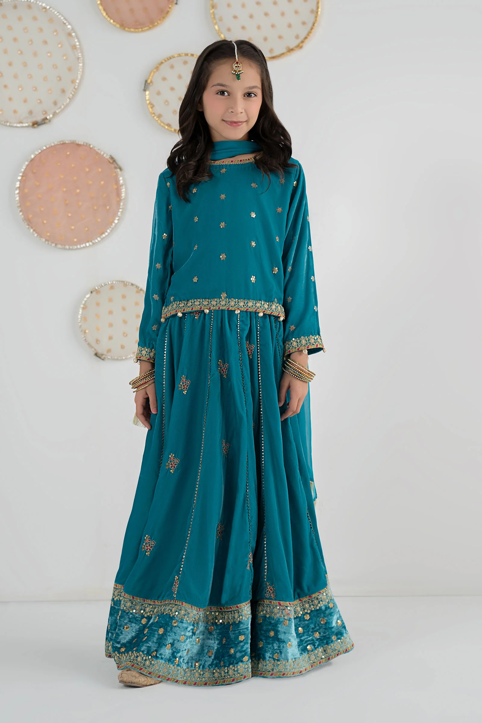 3 Piece Embroidered Velvet Suit - Image 2