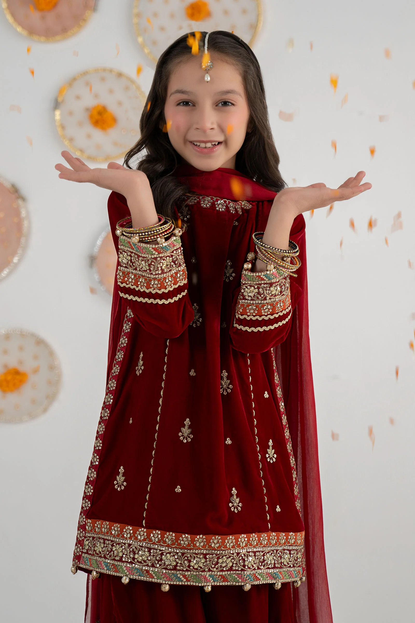 3 Piece Embroidered Velvet Suit - Image 4