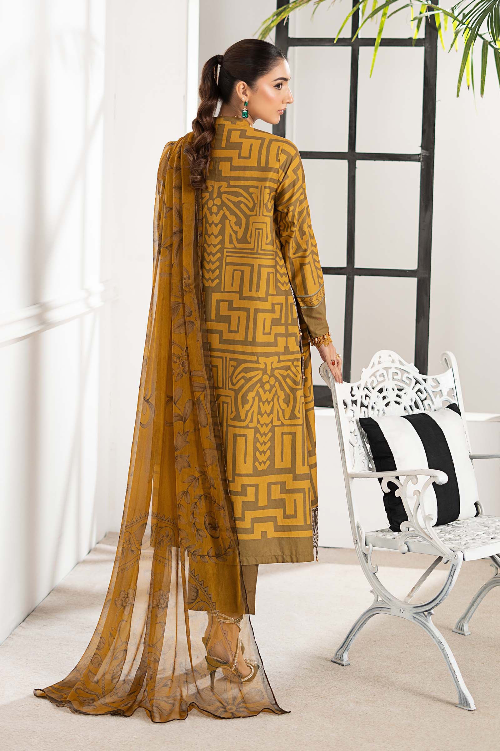 3 Piece Embroidered Cambric Suit - Image 7