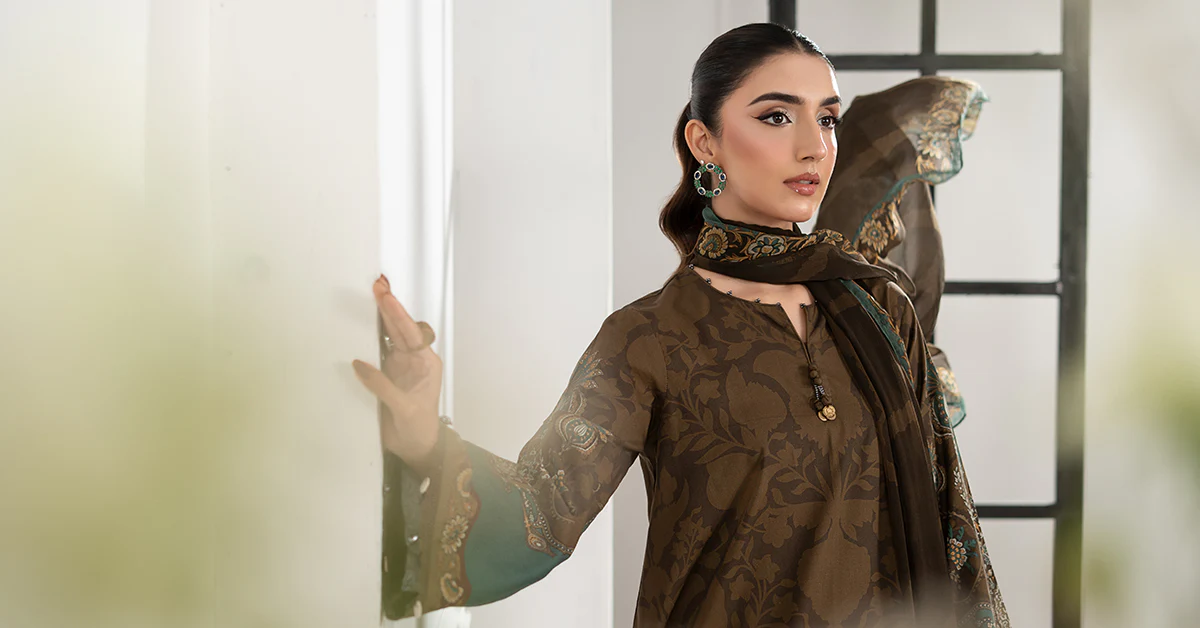 3 Piece Embroidered Cambric Suit - Image 9