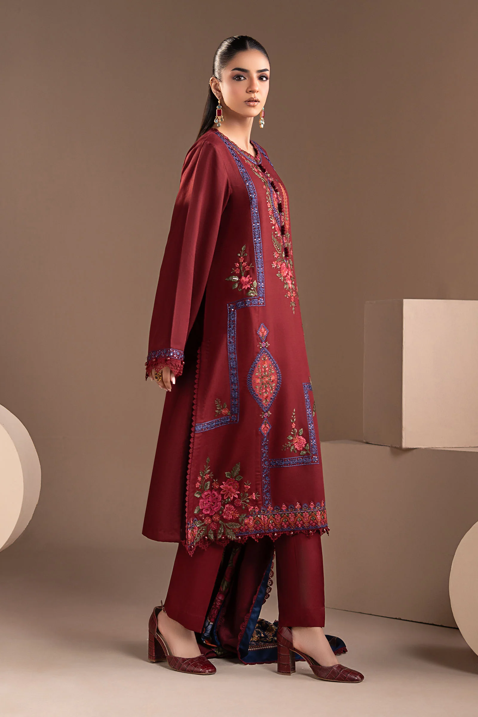 3 Piece Embroidered Twill Linen Suit - Image 7