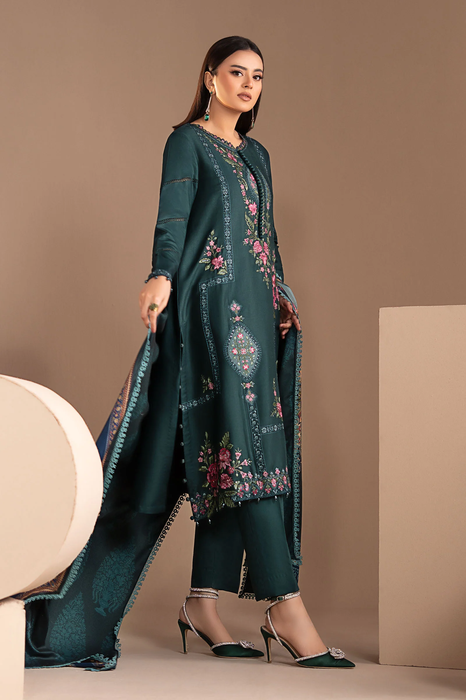 3 Piece Embroidered Twill Linen Suit - Image 8