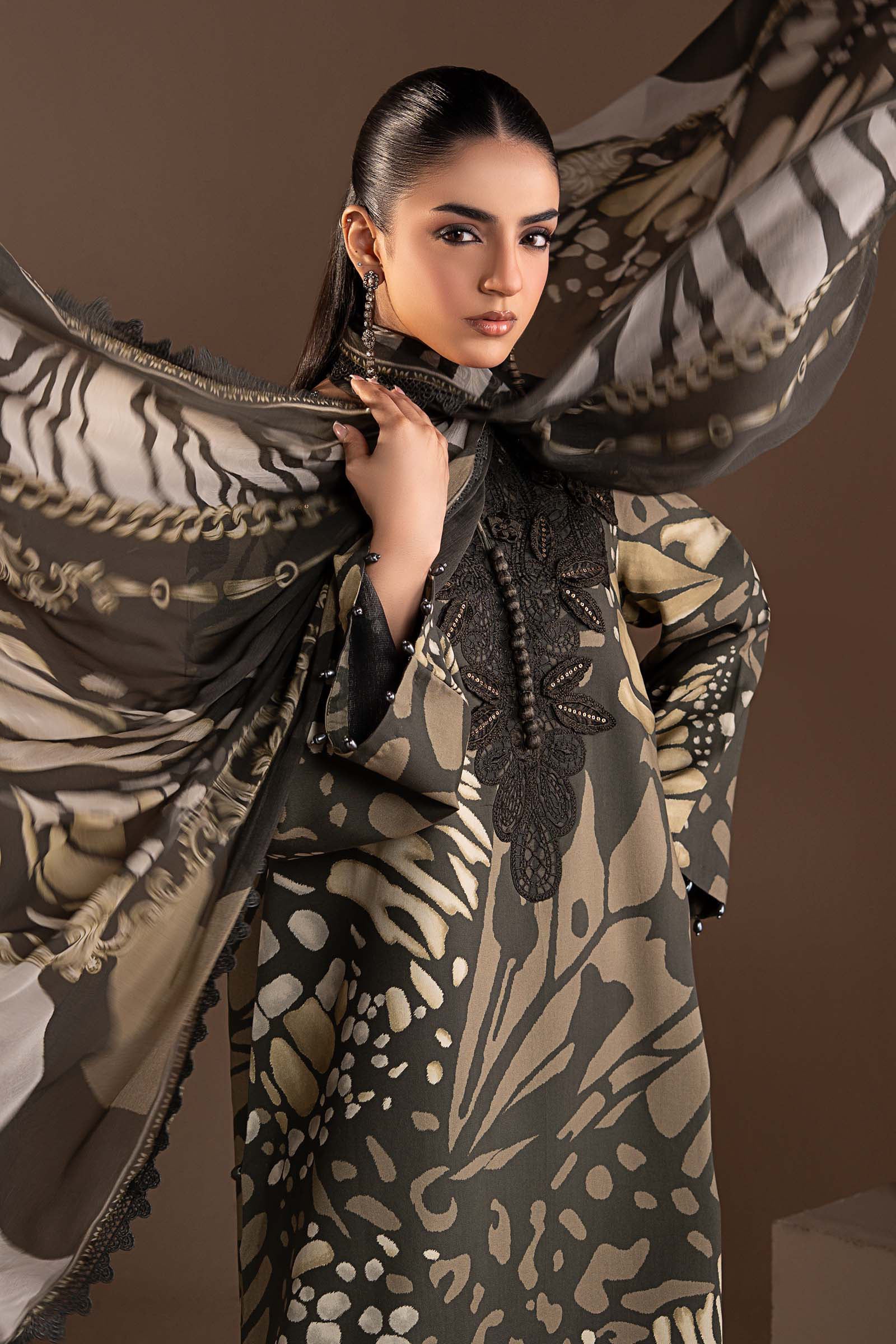 3 Piece Embroidered Linen Suit - Image 2