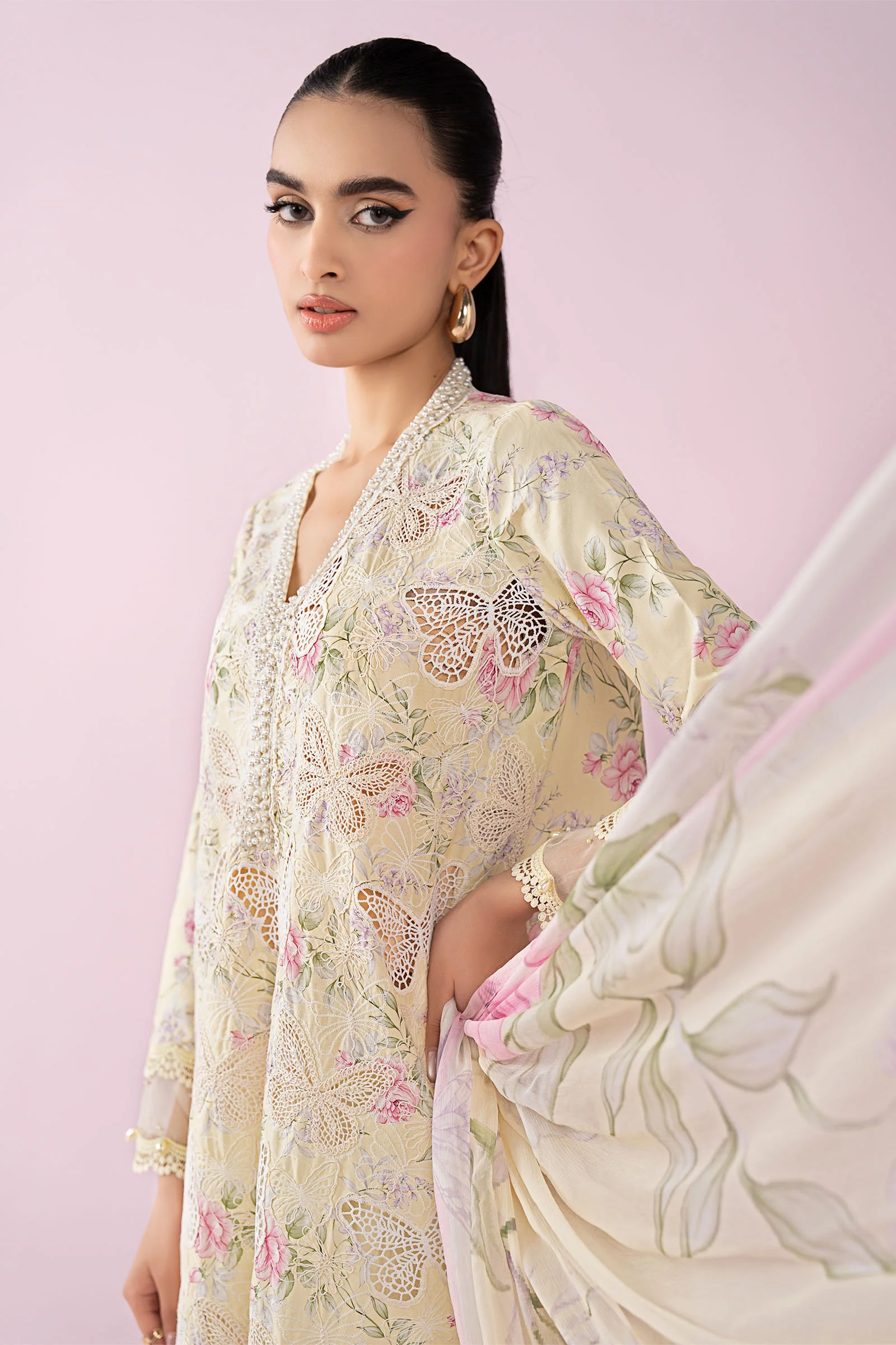 3 Piece Embroidered Lawn Suit - Image 2