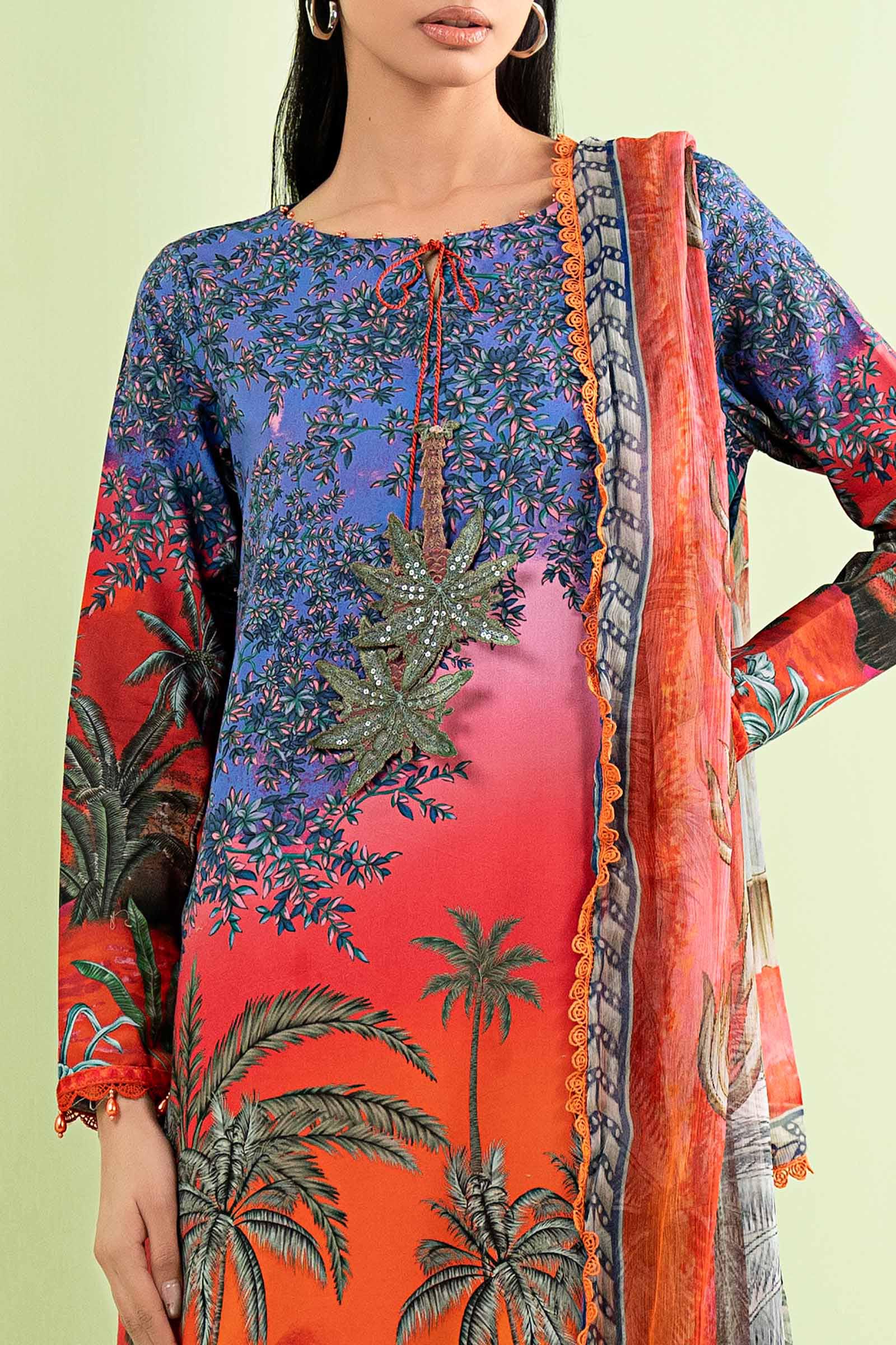 3 Piece Embroidered Lawn Suit - Image 3