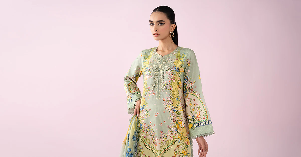 3 Piece Embroidered Lawn Suit - Image 9