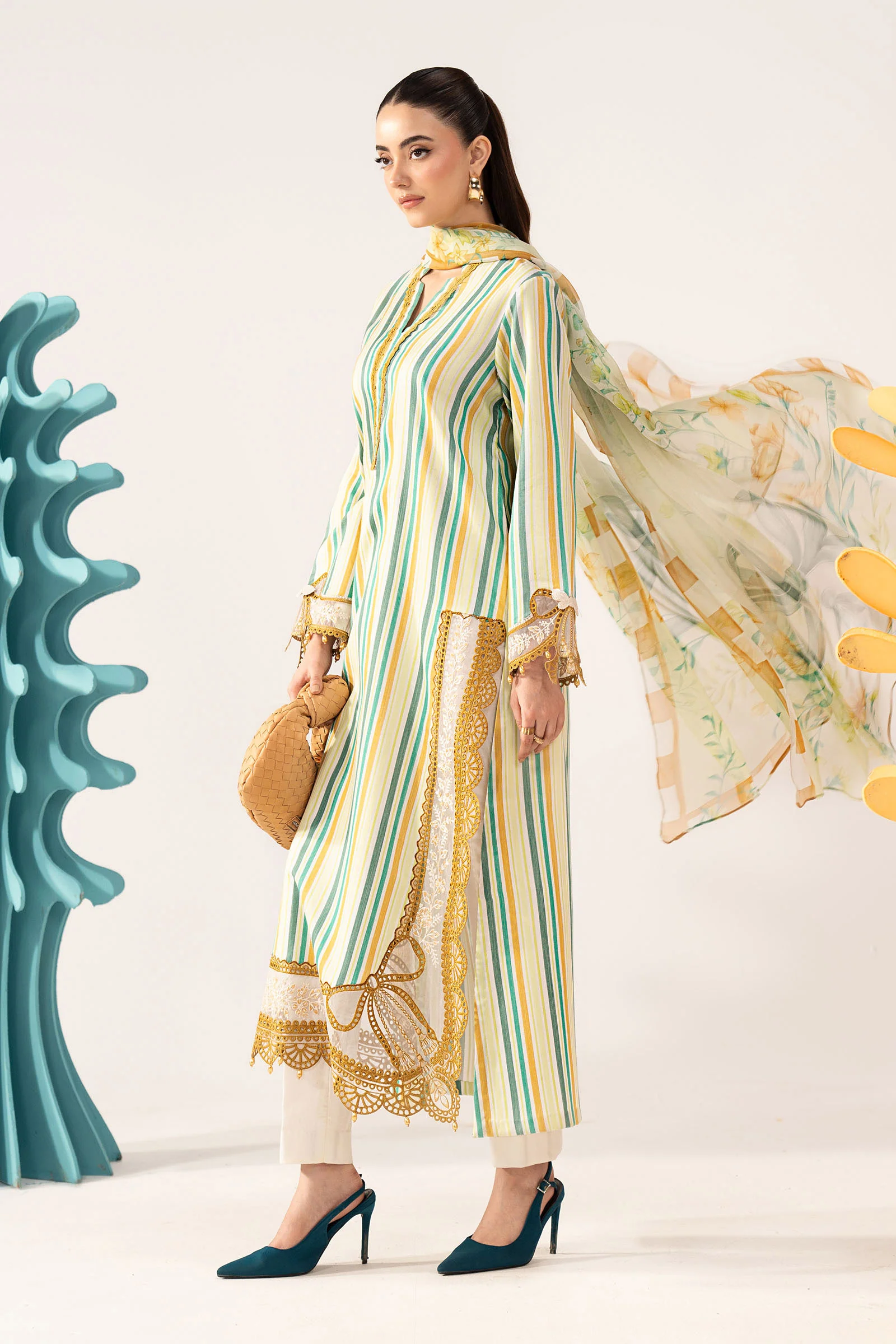 3 Piece Embroidered Jacquard Suit - Image 6