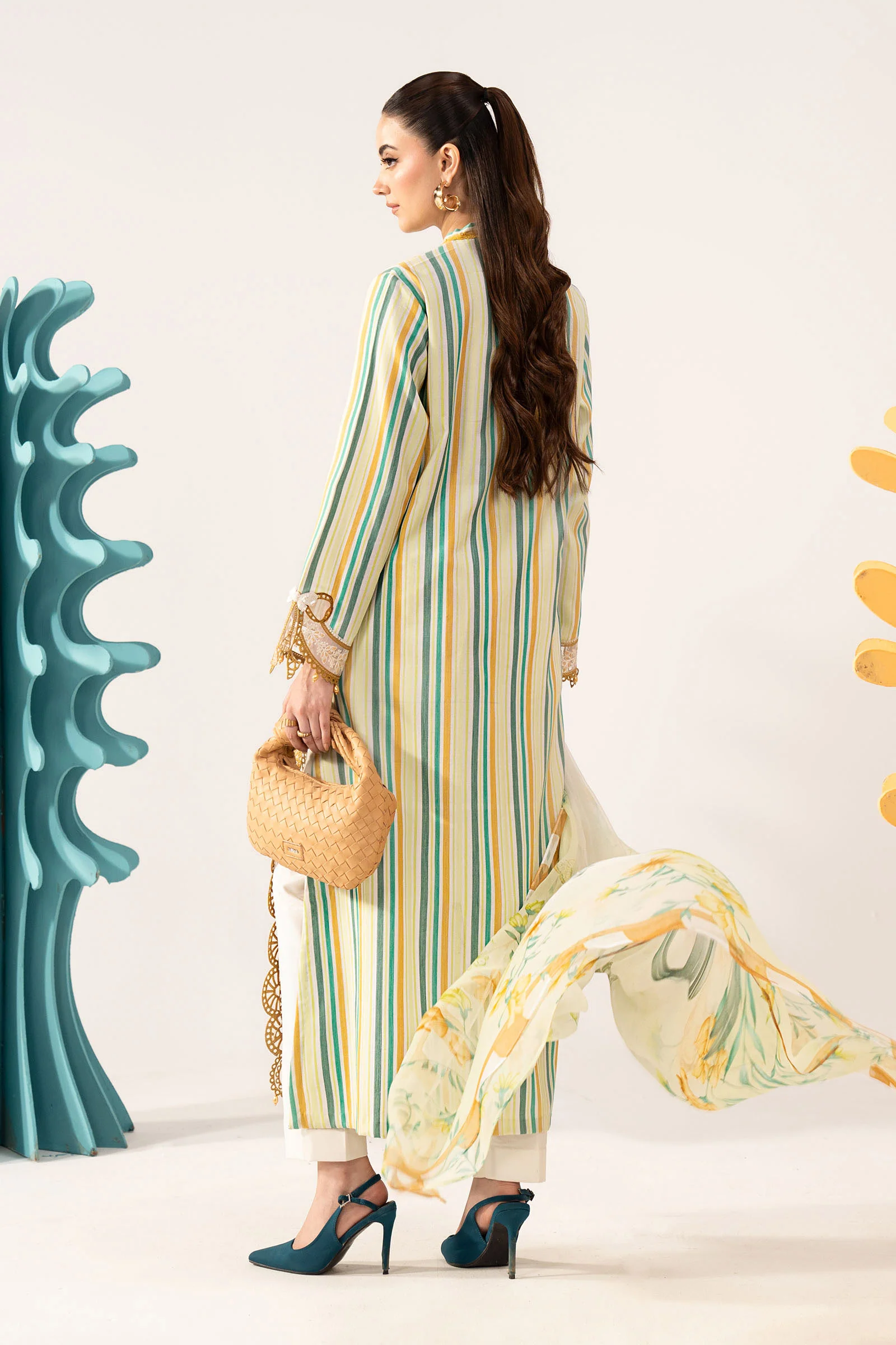 3 Piece Embroidered Jacquard Suit - Image 7