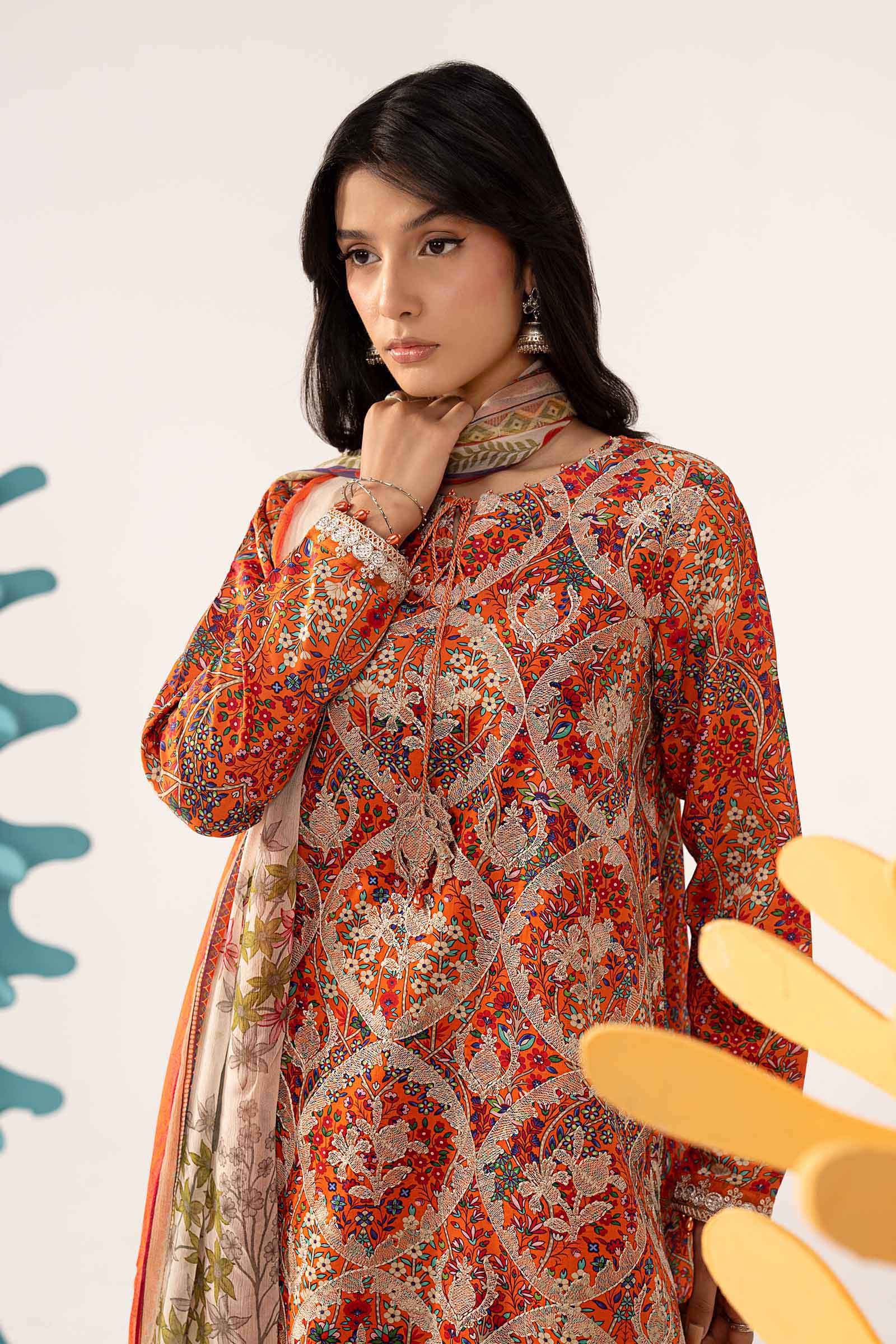 3 Piece Embroidered Lawn Suit - Image 2