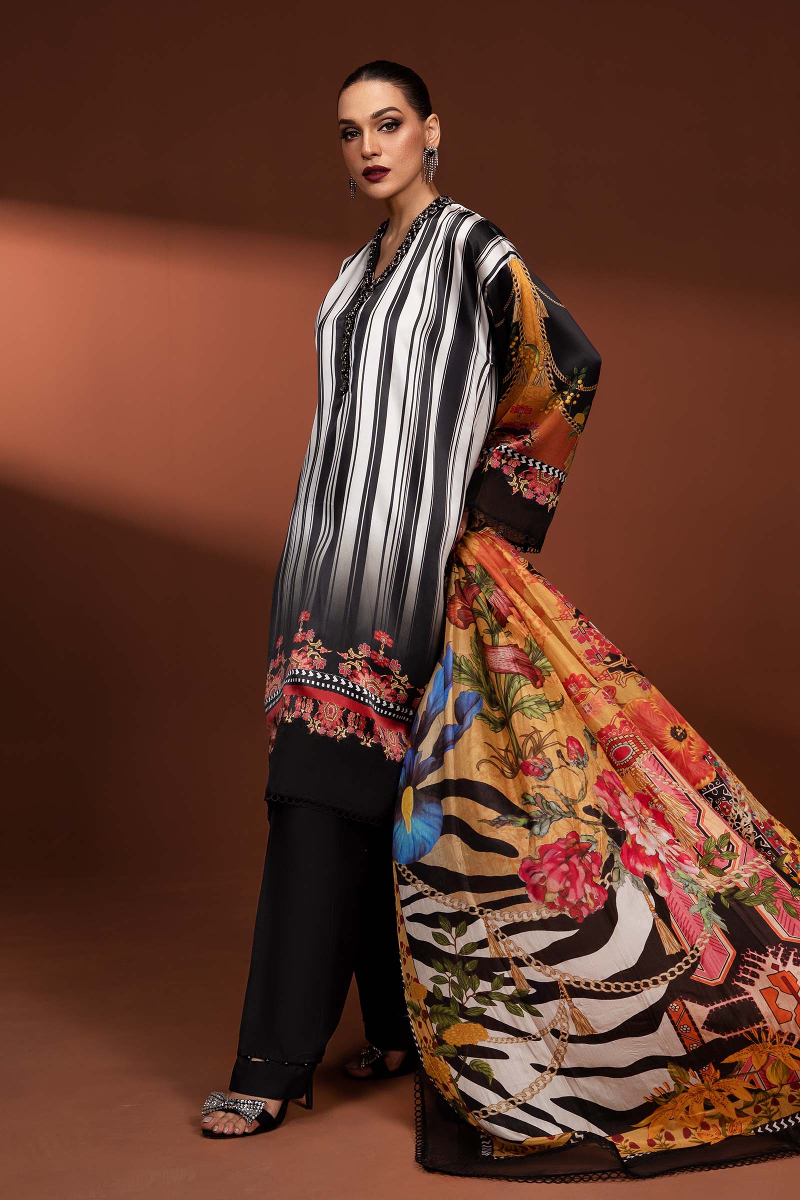 3 Piece Printed Pure Charmeuse Silk Suit - Image 5