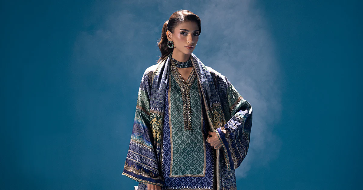 3 Piece Embroidered Satin Silk Suit - Image 10