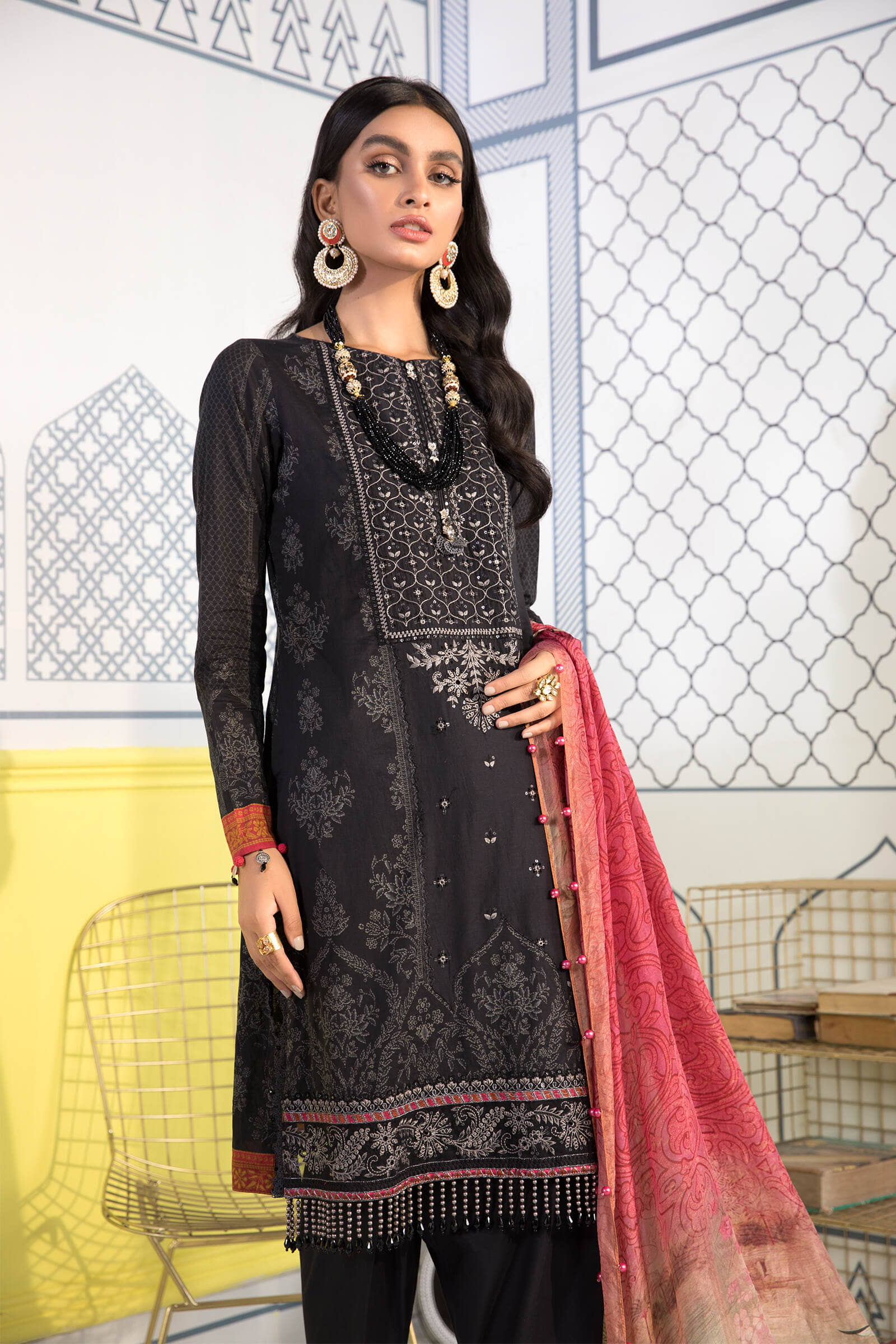 Unstitched Fabrics/M.Prints MPT-1107-B - Image 4
