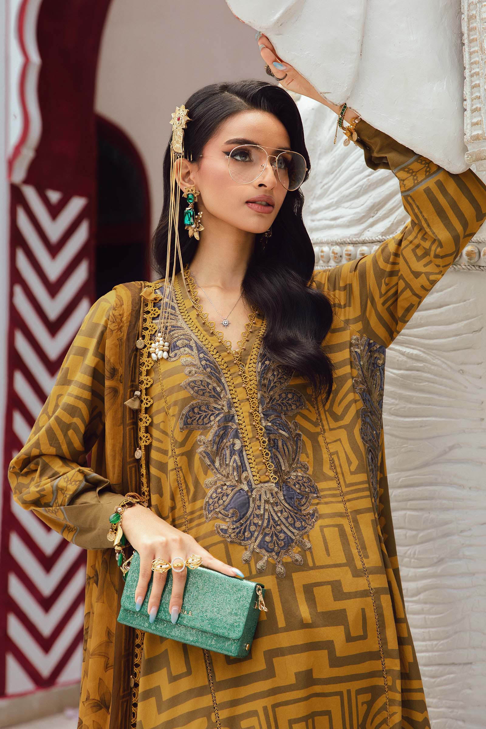3 Piece Unstitched Embroidered Cambric Suit | MPT-2703-A - Image 2