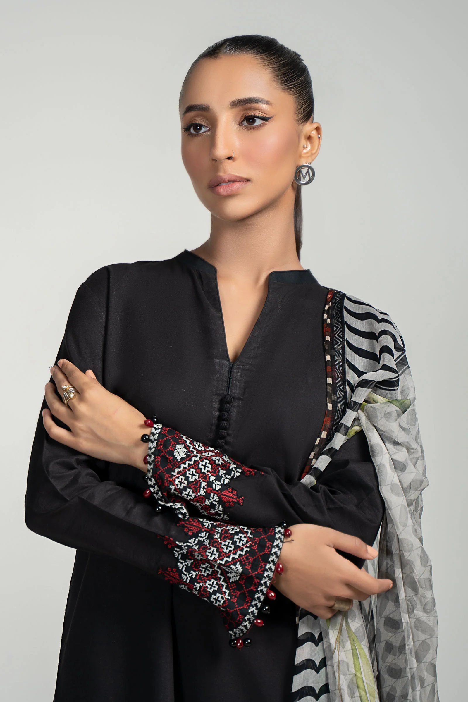 3 Piece Dyed Lawn Suit - Image 3