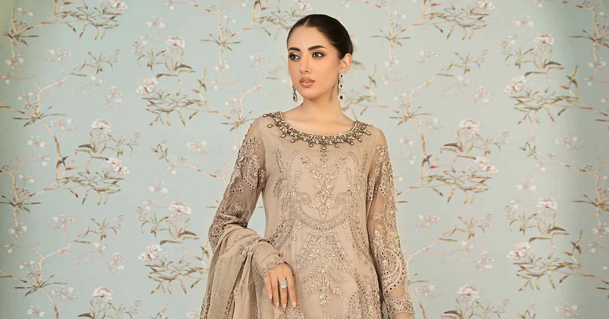 3 Piece Embroidered Chiffon Suit - Image 9