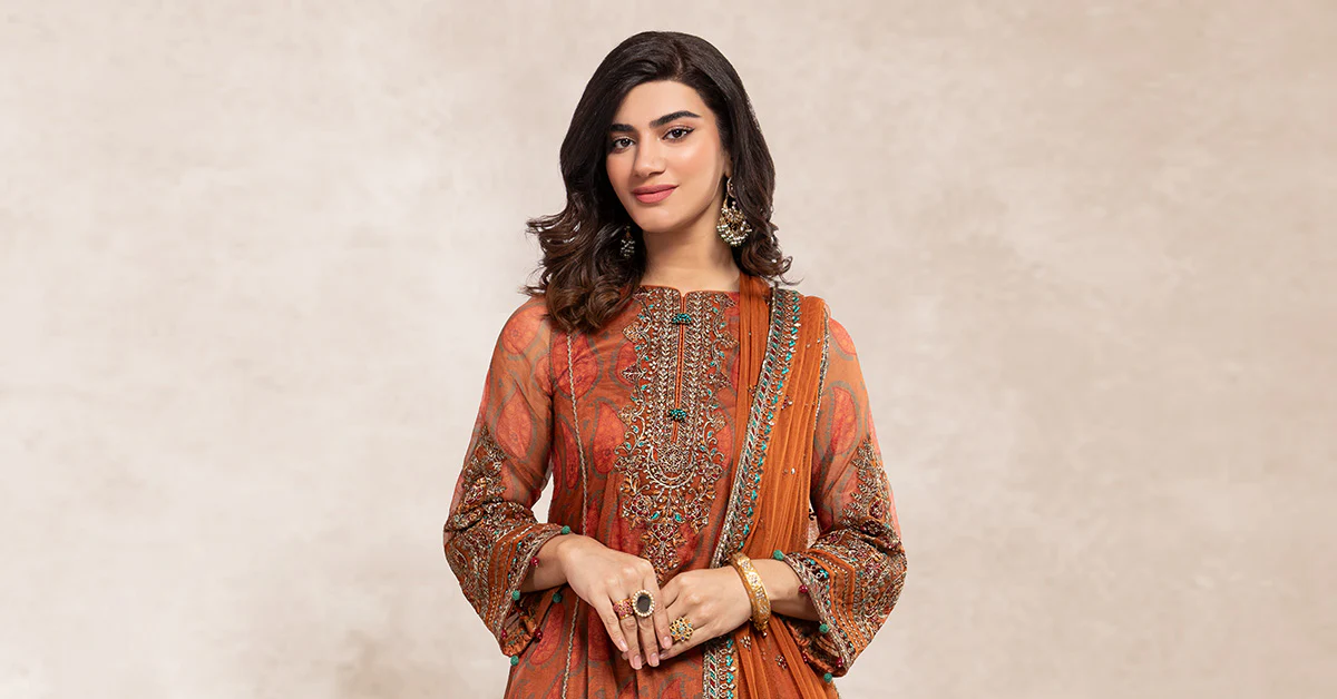 3 Piece Embroidered Suit - Image 6