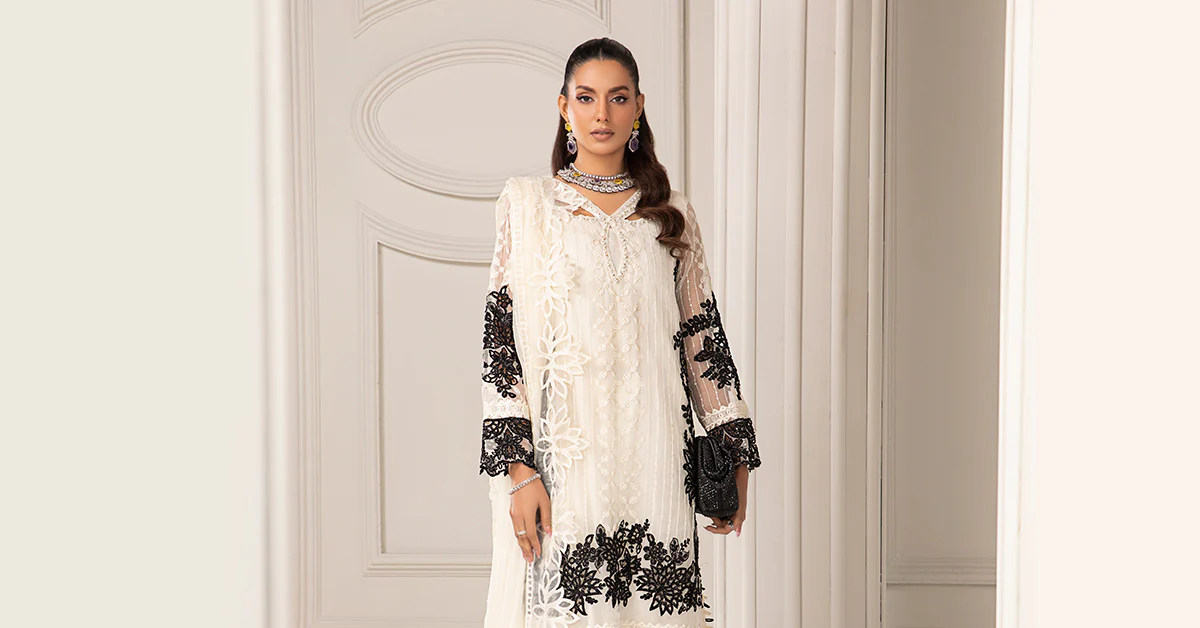 3 Piece Embroidered Organza Suit - Image 9