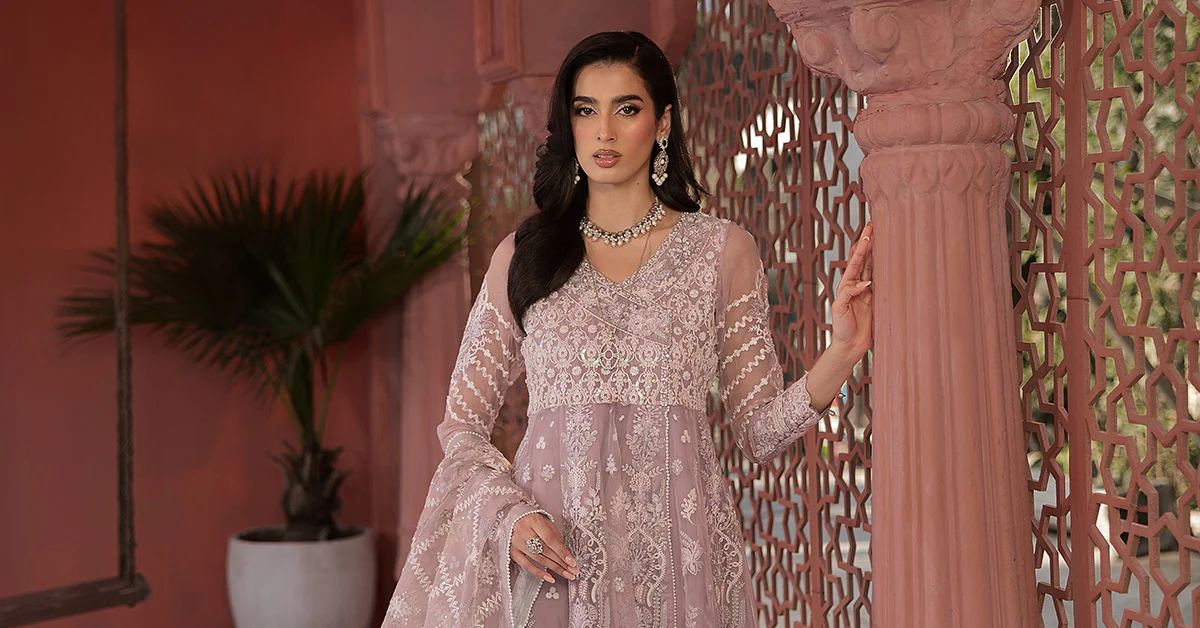 3 Piece Embroidered Organza Suit - Image 12