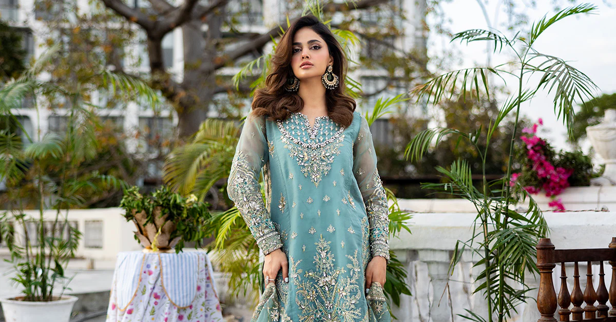 3 Piece Embroidered Organza Suit - Image 10