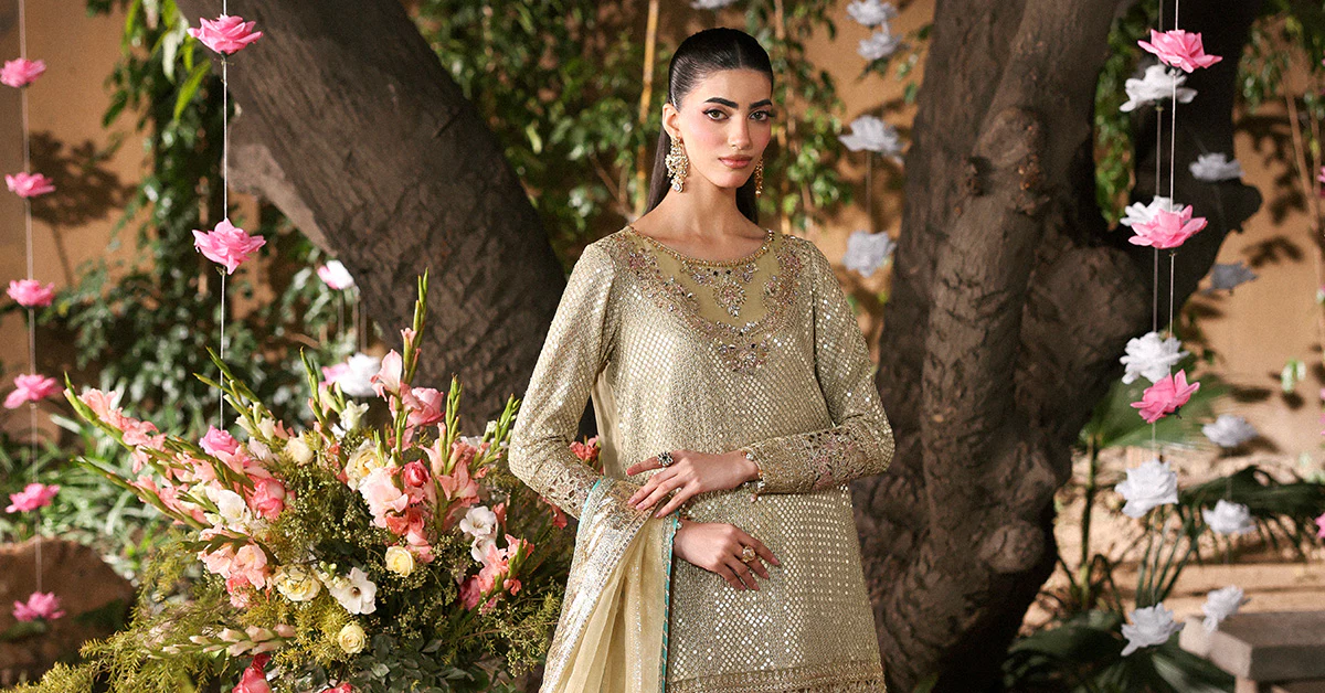 3 Piece Embroidered Chiffon Suit - Image 14