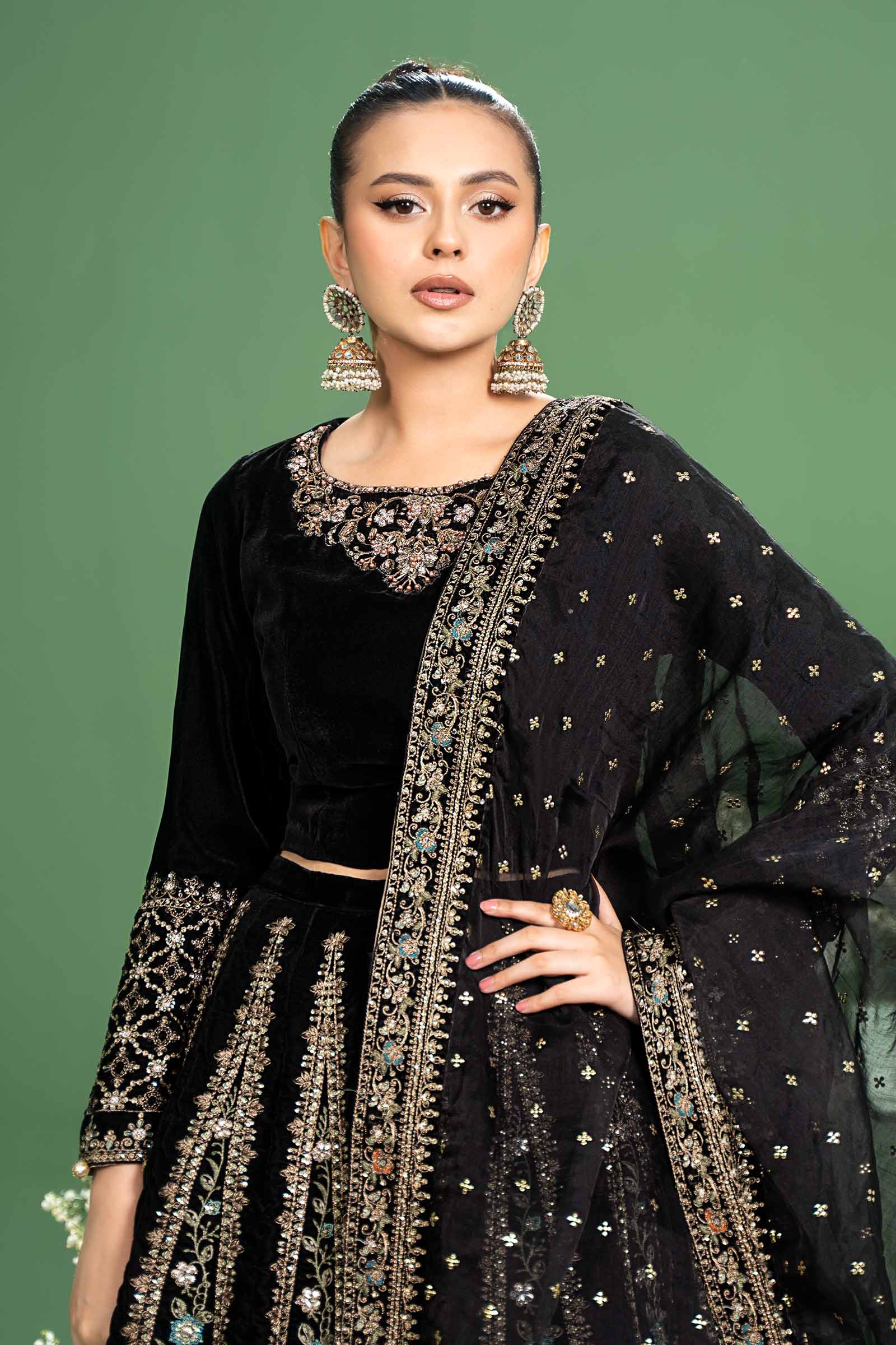 3 Piece Embroidered Velvet Suit - Image 2