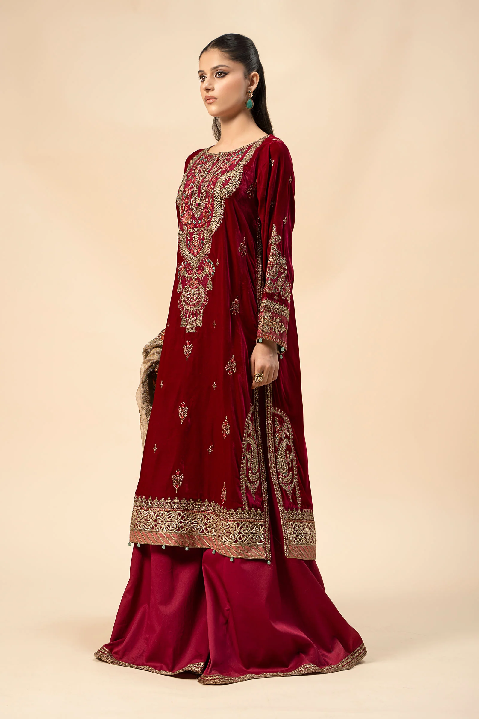 3 Piece Embroidered Velvet Suit - Image 12