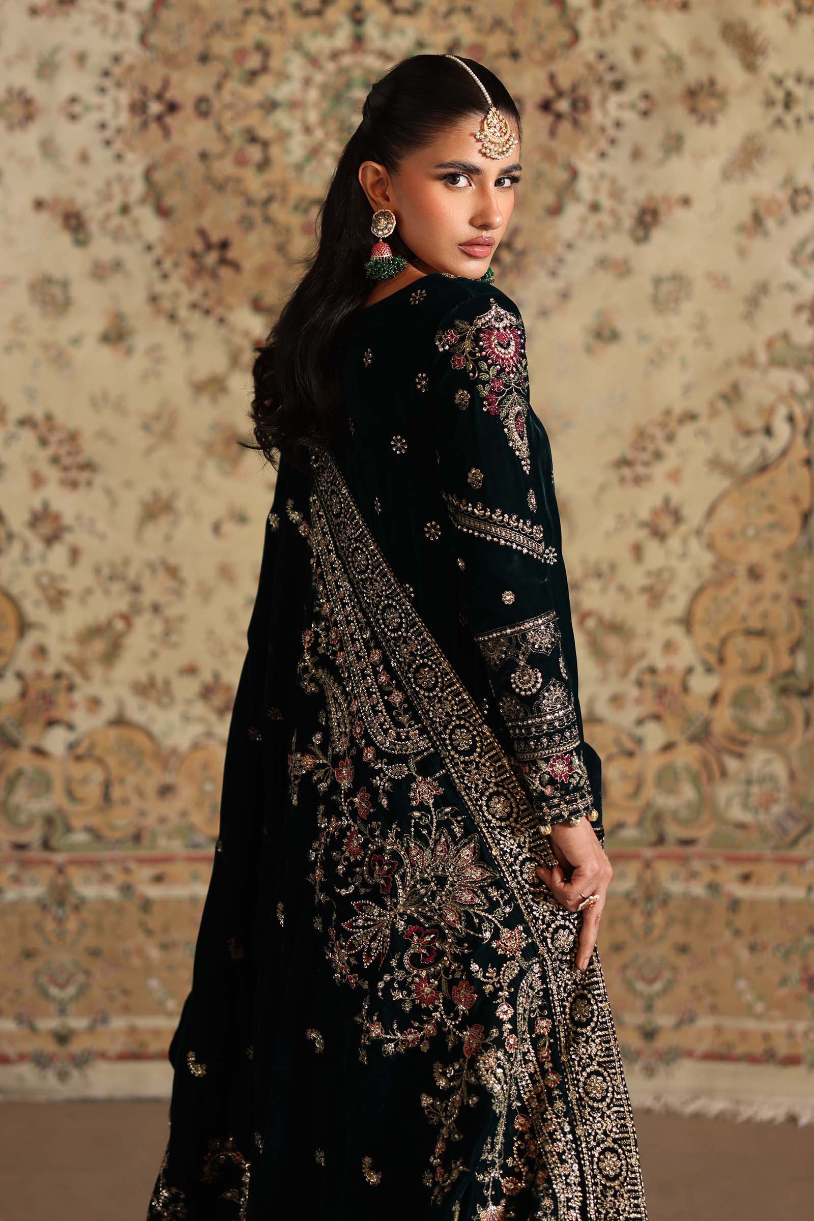 3 Piece Embroidered Velvet Suit - Image 11