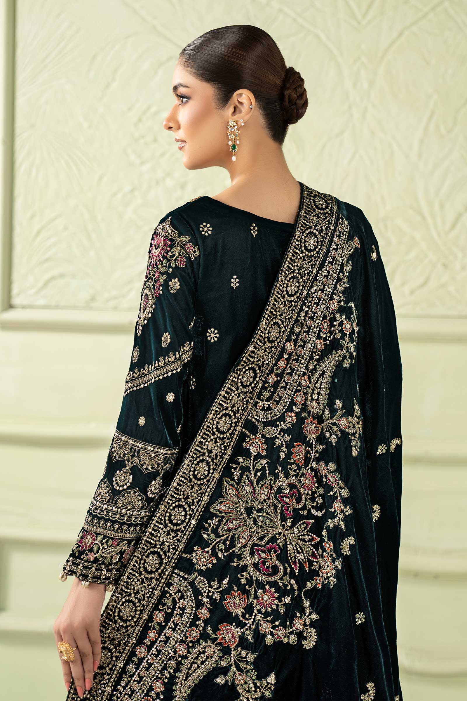 3 Piece Embroidered Velvet Suit - Image 8