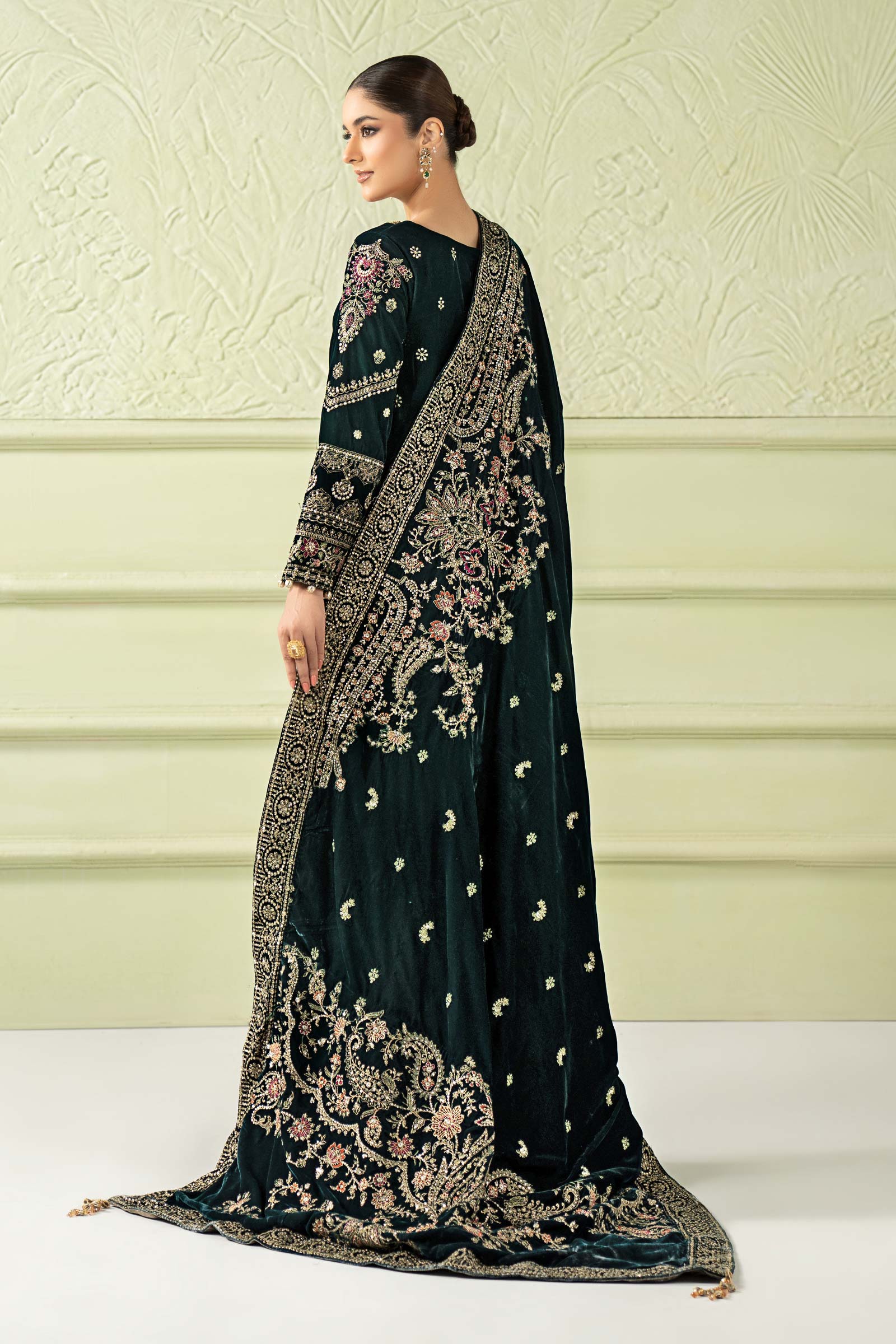 3 Piece Embroidered Velvet Suit - Image 9