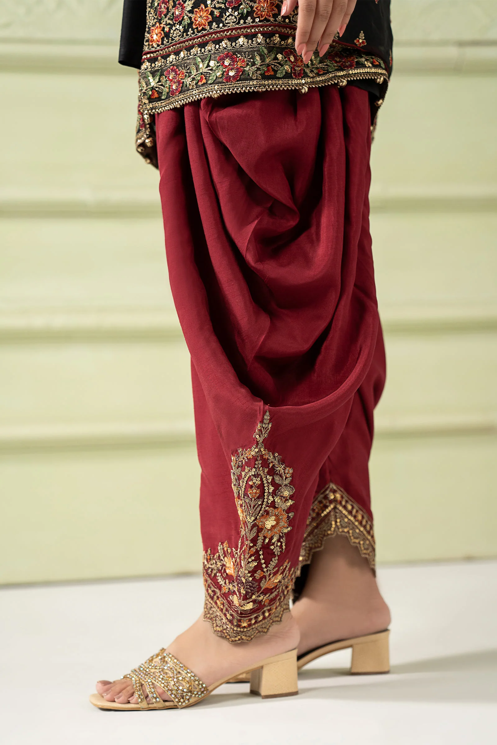 3 Piece Embroidered Organza Suit - Image 6