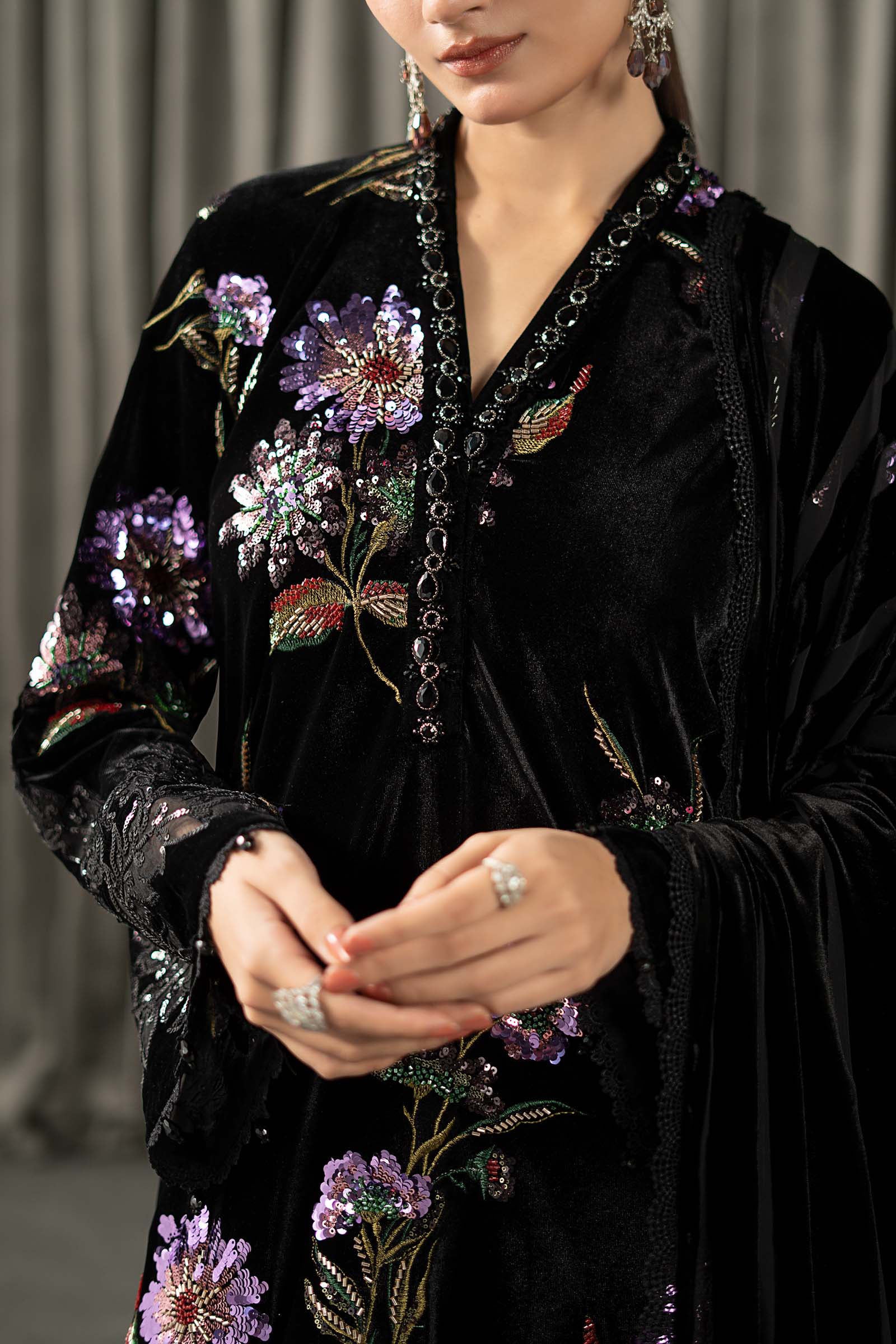 3 Piece Embroidered Velvet Suit - Image 3