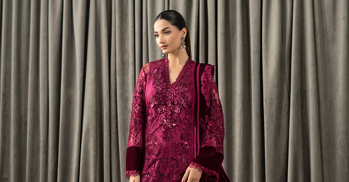3 Piece Embroidered Chantilly Suit - Image 8